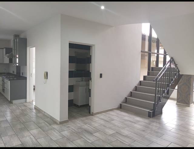 4 BEDROOM HOUSE TO LET IN IZINGA
